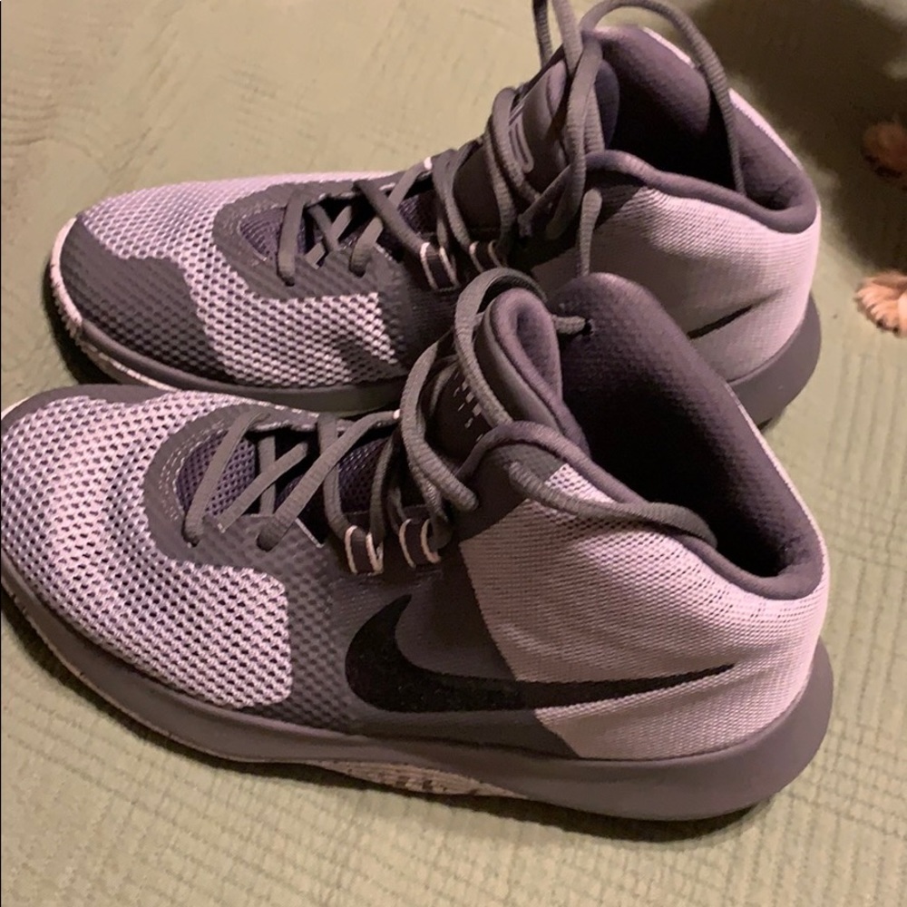 Nike Air Precision - size 7 men’s